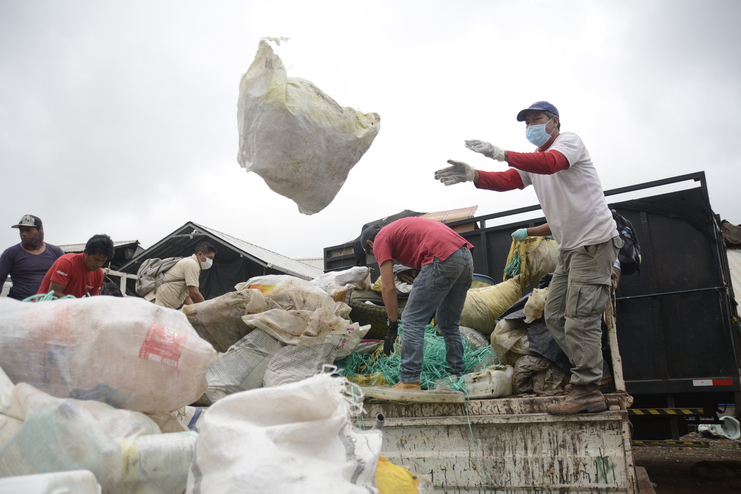 Figura 4. Entrega de desechos en el Centro de Reciclaje. Foto: Carolina Peñafiel